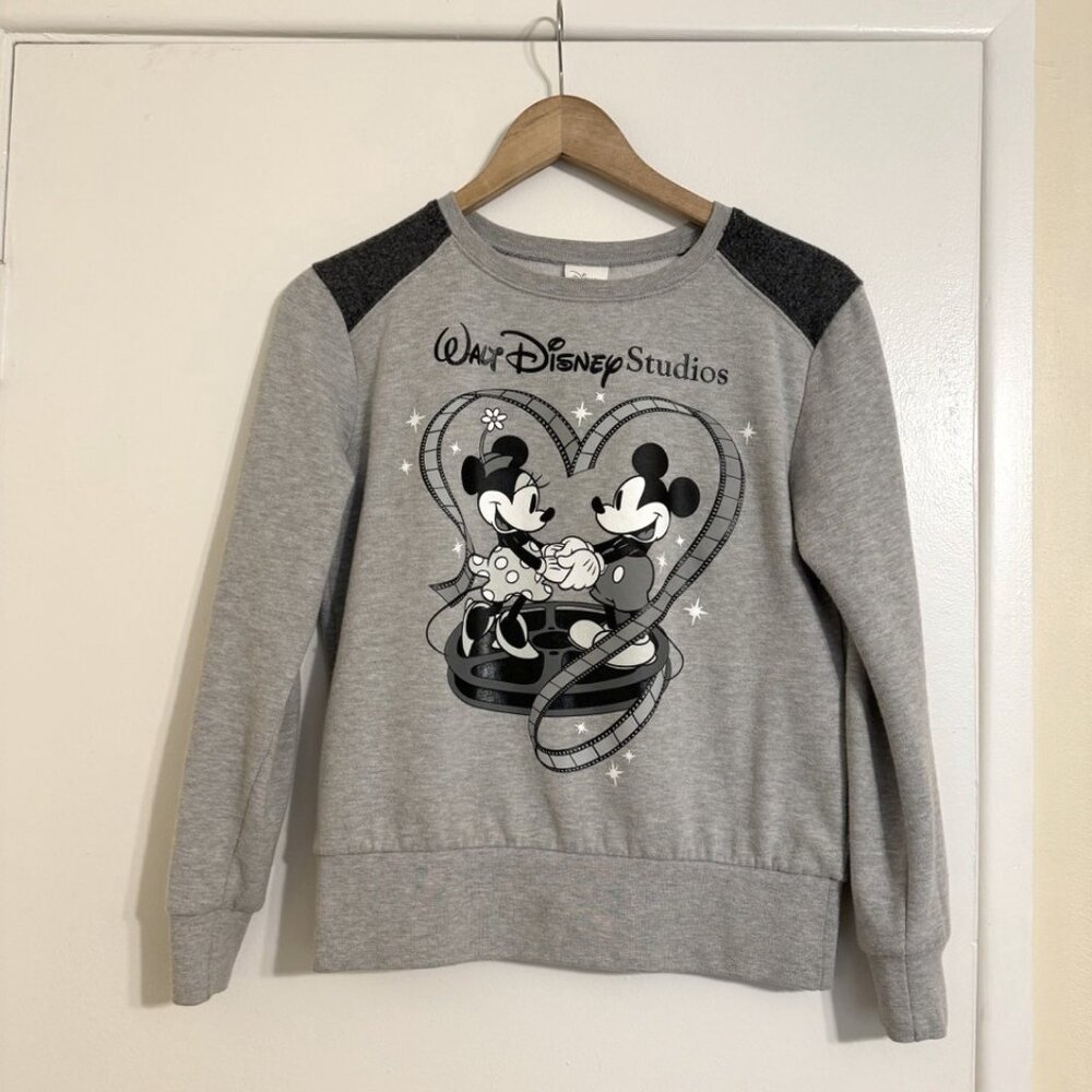 Disney Mickey & Minnie Sweatshirt